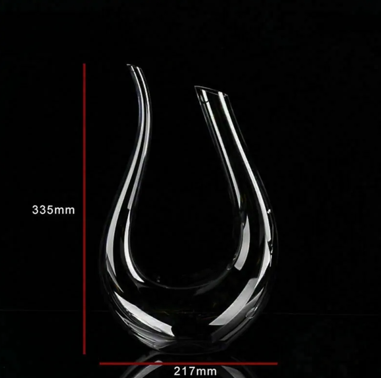 Swan Elegance: Crystal Wine Decanter